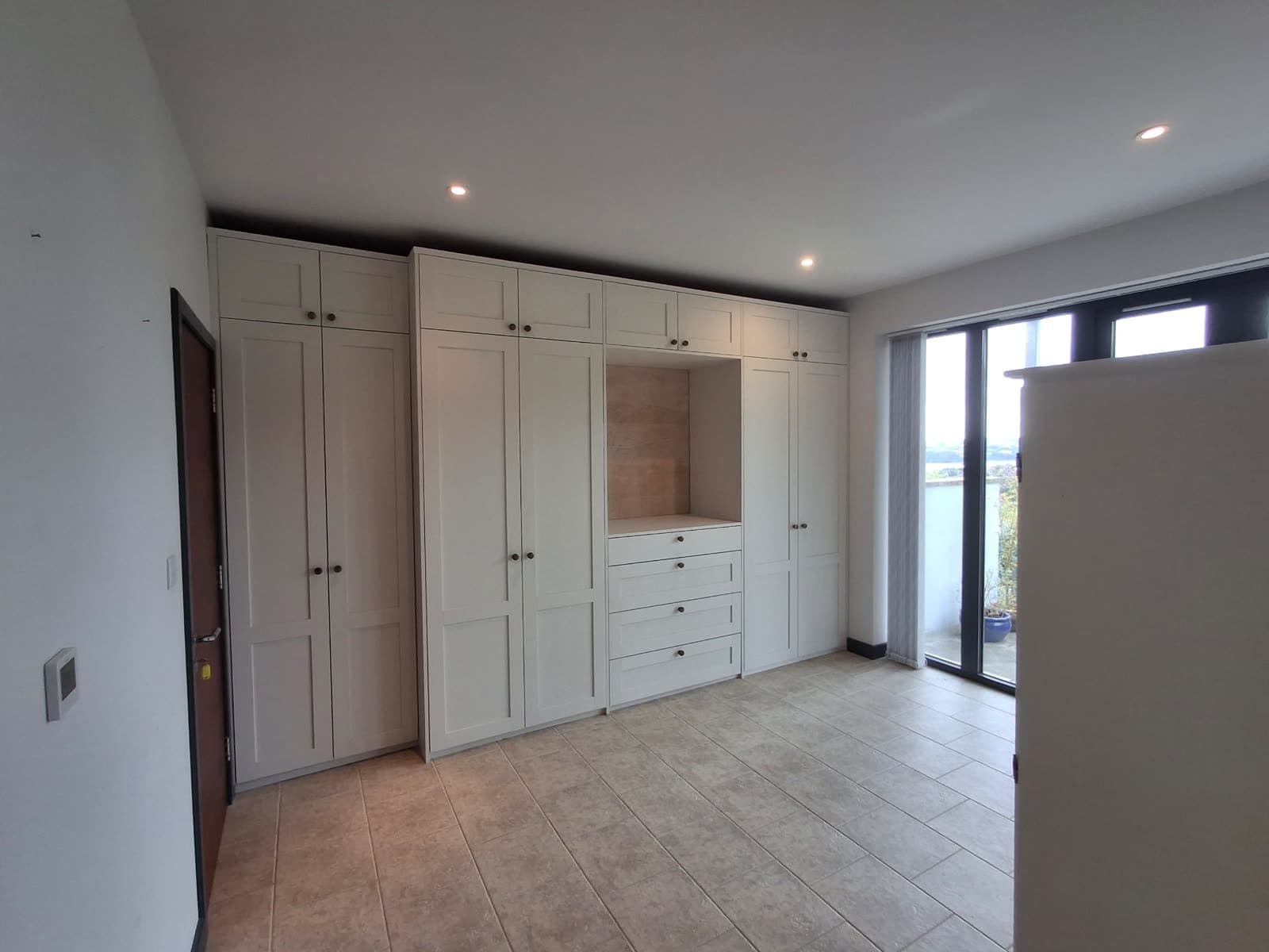 Bespoke fitted wardrobes in Exeter