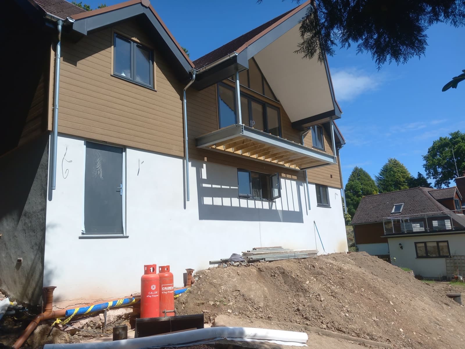 Cedar-clad extension in Teignmouth