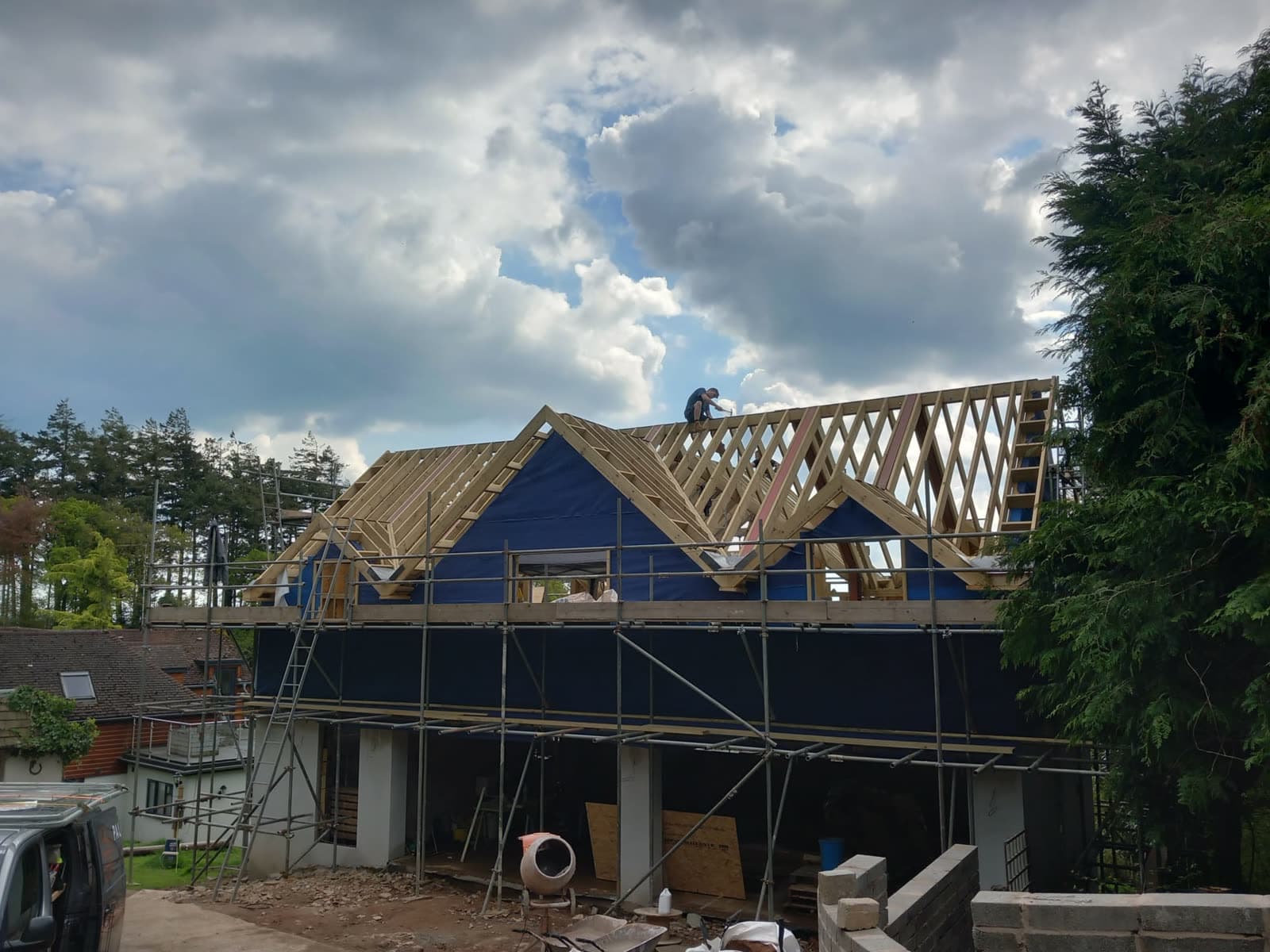 Cut Roofs hero photo