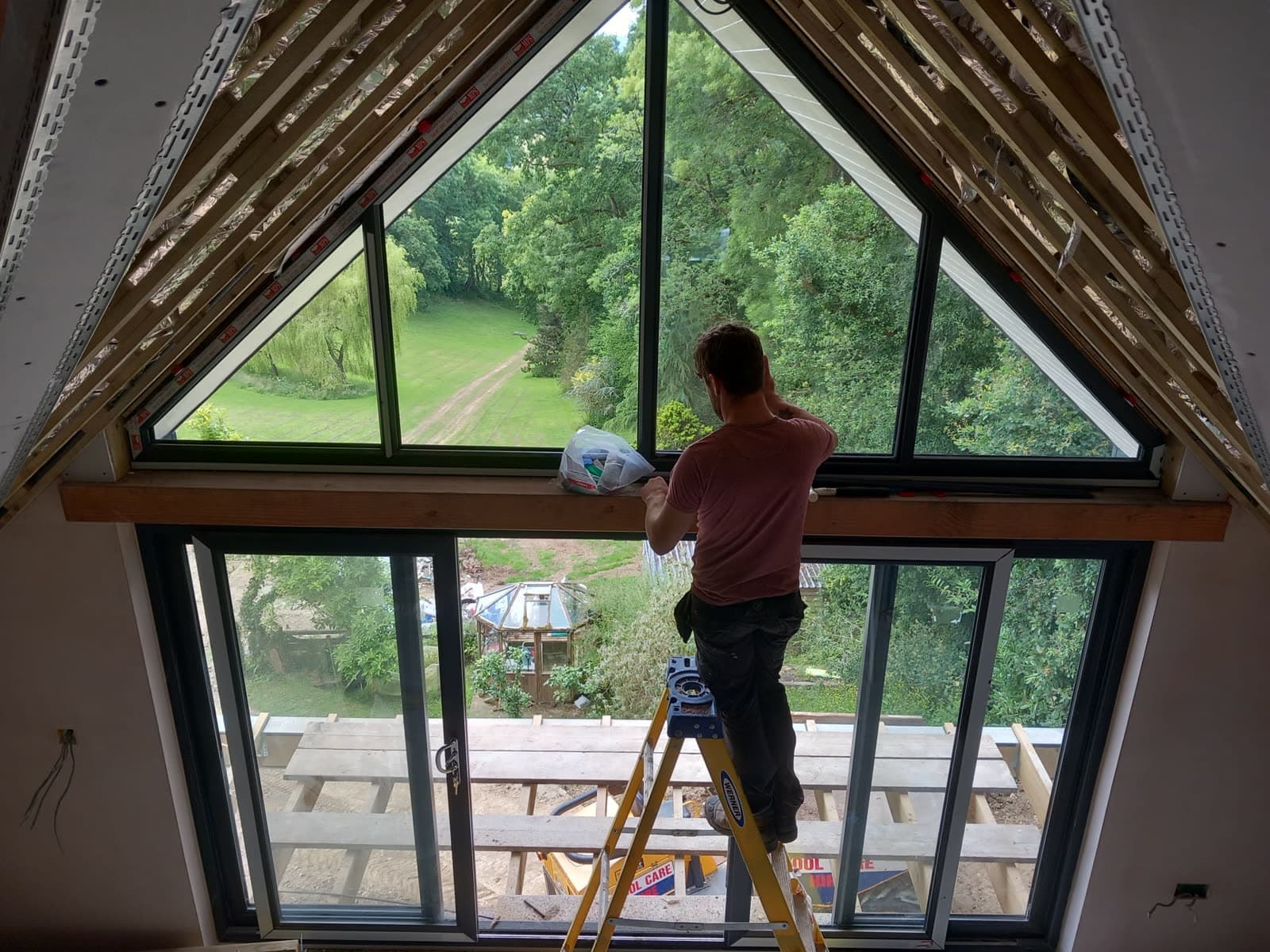 Installing gable-end glazing