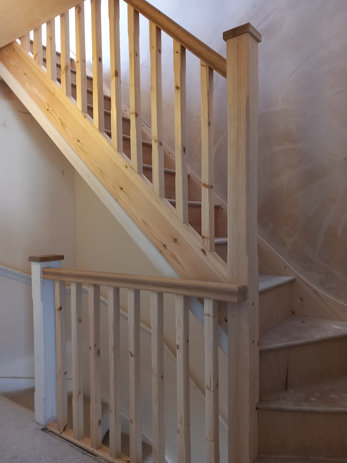 New pine staircase and balustrade